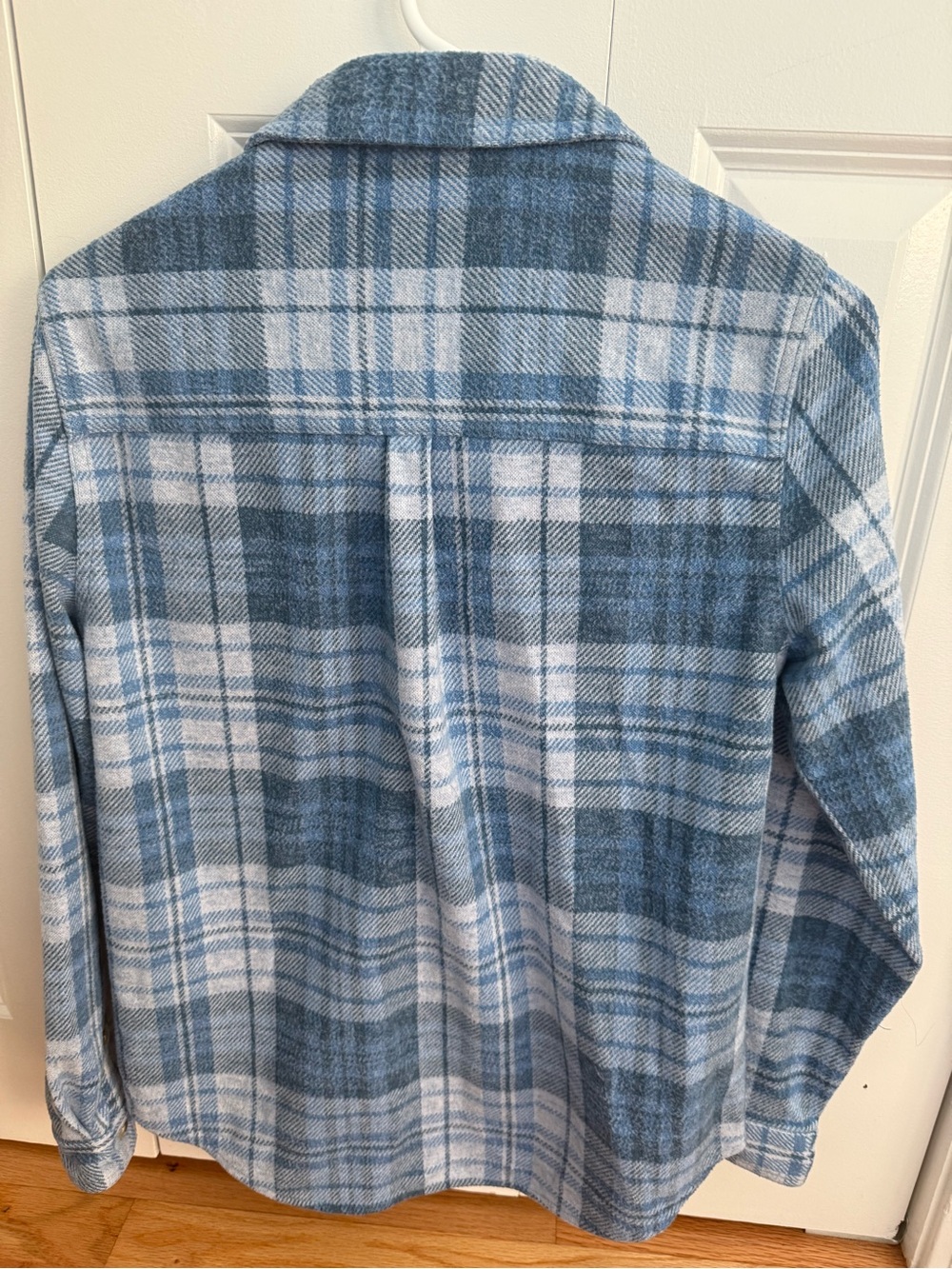 Women’s Beach Lunch Lounge Blue Plaid Flannel Shirt - Classic Button-Up - Picture 2 of 3
